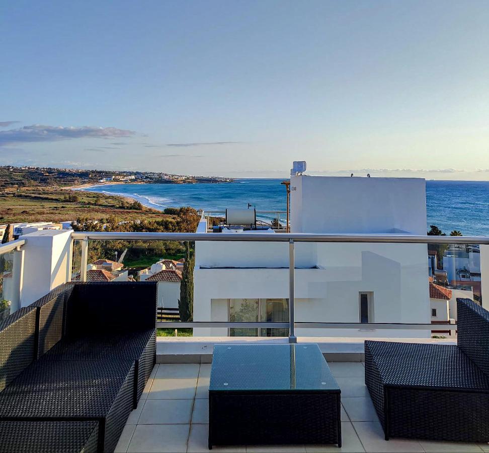 3 Zimmer, Meerblick Direkt In Villa